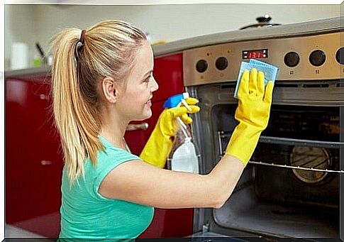 Clean the oven