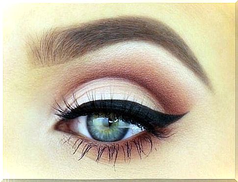 Make up eye