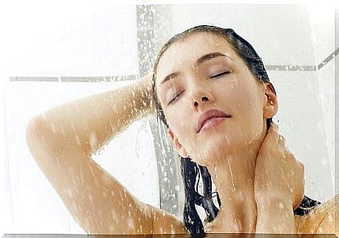 Mistake when getting up: take a hot shower