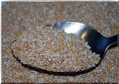 Lower cholesterol levels with oat bran