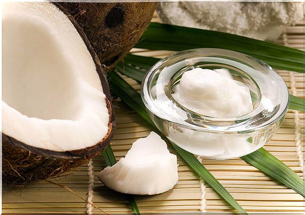 Low Fat - Is Coconut Oil Healthy?