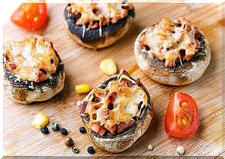 Stuffed mushrooms with Bolognese filling