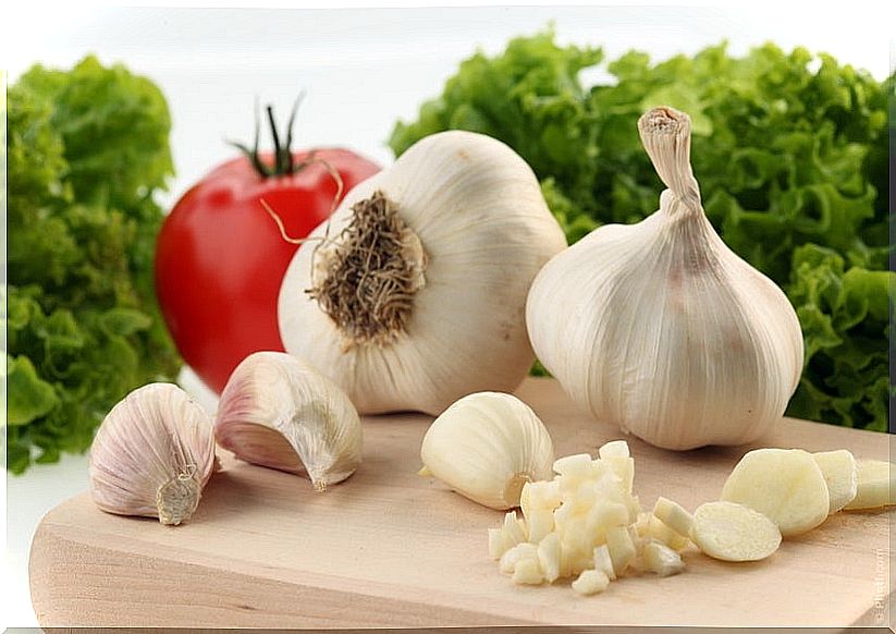 Garlic can help with tinnitus