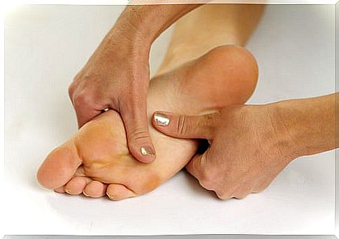 Treatment of pain in the sole of the foot