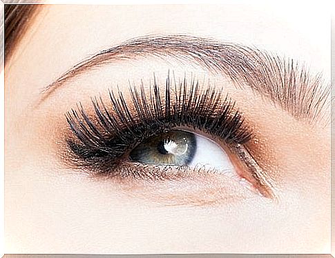 What can you do for beautiful eyelashes?