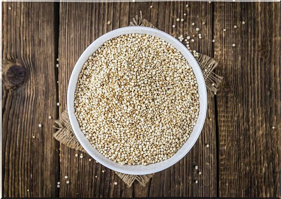 Quinoa seeds are high in fiber.